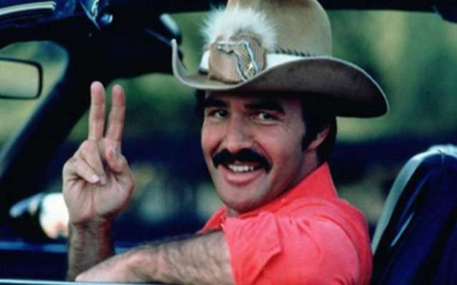 Efsane aktör Burt Reynolds hayatını kaybetti