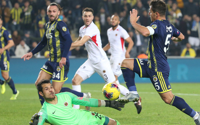 Fenerbahçe evinde Başkent ekibi Gençlerbirliği'ni 5-2 mağlup etti