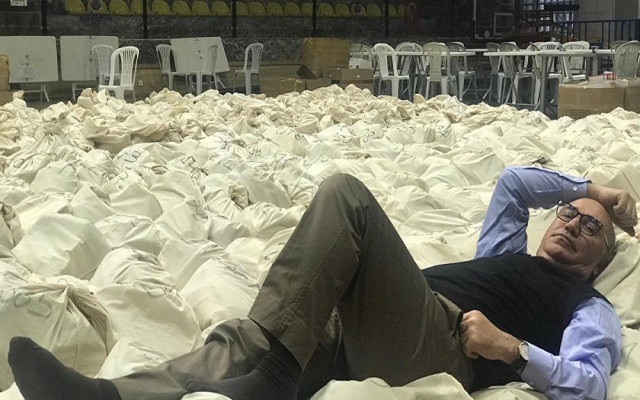 CHP milletvekili Mahmut Tanal 17 gün sonra yatağında uyudu