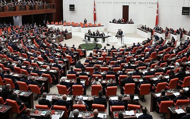 Tanal: Meclis Başkanı FETÖ önergelerini iade ediyor