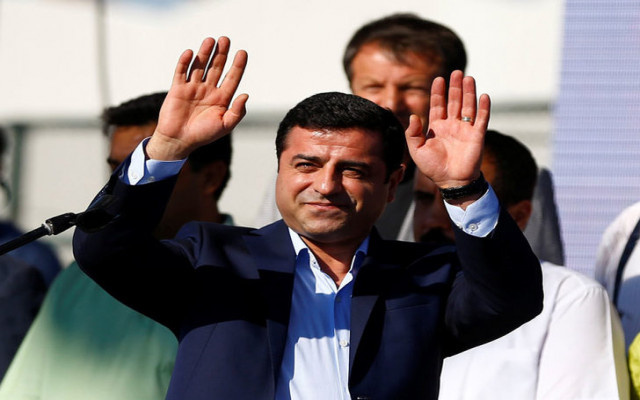 Demirtaş'dan AKP muhaliflerine eleştiri