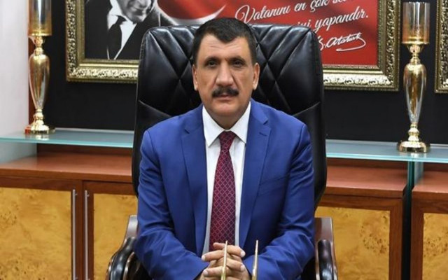AKP’li başkandan akrabalarına üst düzey görevlendirme