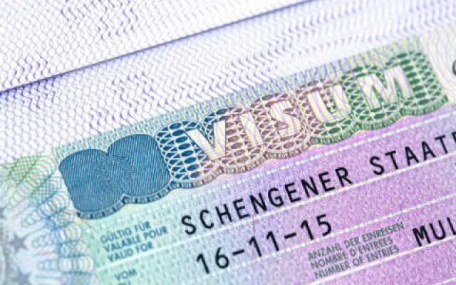 Almanya'dan Türk'lere vize üstüne vize