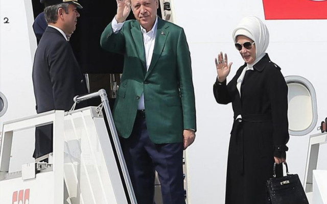 Hürriyet yazarı: Emine Erdoğan çakma ürün kullanıyor!