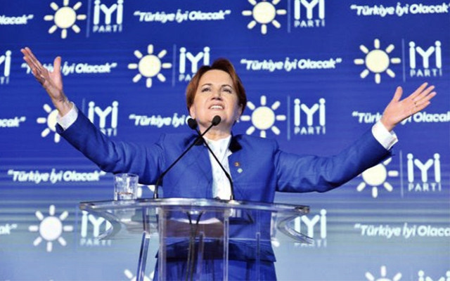 Akşener İYİ Parti'deki krizi Parti içi demokrasi olarak yorumladı