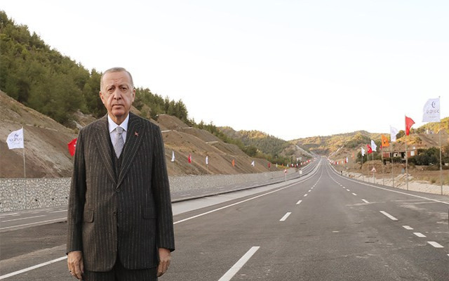 Erdoğan, AKP'deki ayrılıkları değerlendirdi:Fitneye bulaşanın...