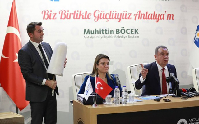 AKP’li belediye 53 Liralık dubaya 1050 lira ödemiş