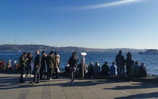 İstanbul'da sahillere bugün de akın ettiler