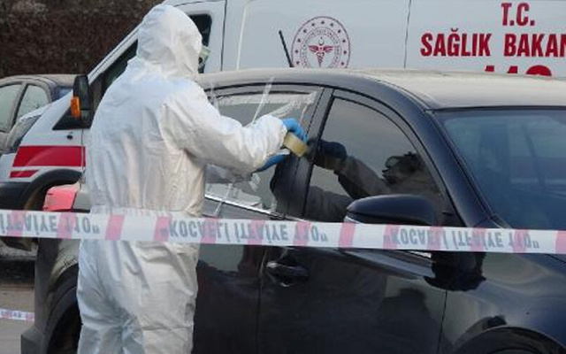 İzmit'te yeni koronavirüs şüphesi: Bir kişi araçta ölü bulundu