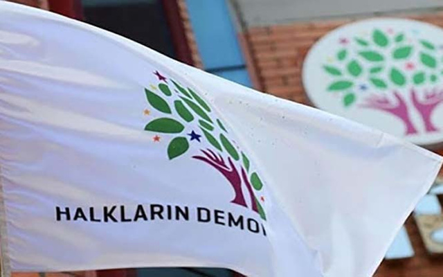 Vatandaşa yardım paketi dağıtan HDP'lilere gözaltı