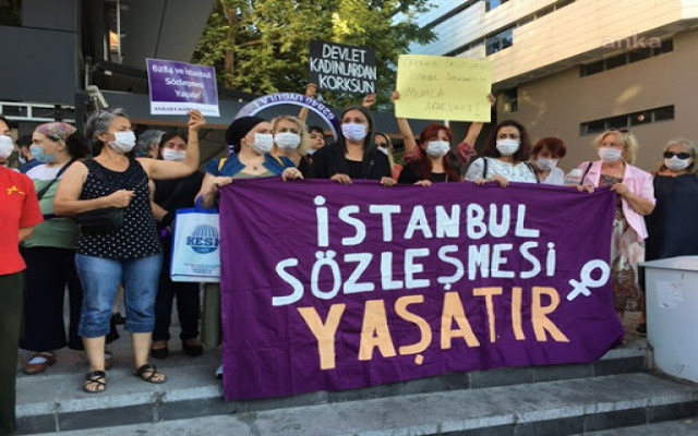 Erdoğan Kadınları Şiddetten Koruyan İstanbul Sözleşmesi'ni Feshetti!