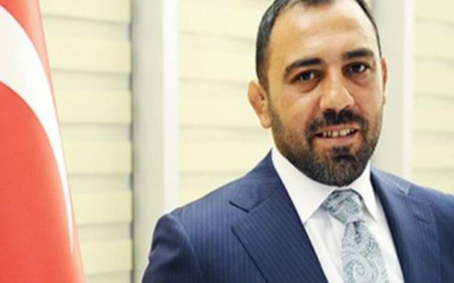 Güreşçi Hamza Yerlikaya Bankacılığı Bıraktı