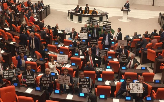 ABD'den AKP'ye yalanlama: Bizde böyle bir yasa yok