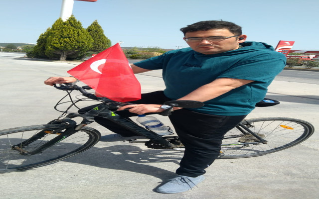 Turgutreis İlçe Olsun Diye Bisikletle Ankara'ya Yola Çıktı