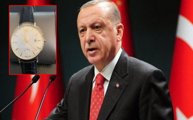 Erdoğan’dan Hediye  Cumhurbaşkanı forslu İsviçre malı saat