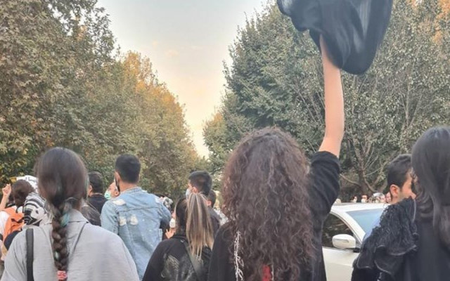 İranlı Muhalif Kadınlar: Öfkemiz molla rejimini yıkacak