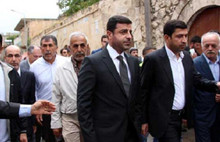 Demirtaş: Kan emici, terörist değiliz!