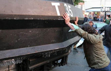 Kayyumun girişi dünya basınında