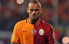 Ve menajeri konuştu: Sneijder kalacak!