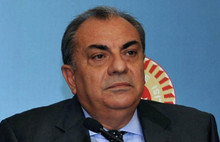 Tuğrul Türkeş MHP'den ihraç edildi