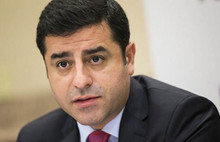 Selahattin Demirtaş'tan Beyaz'a şiirli tepki