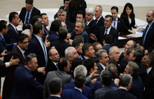 Efkan Ala'nın Gezi-PKK iması kavga çıkarttı