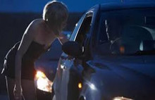 CHP'li Sarıhan'dan Başbakan'a seks işçileri sorusu