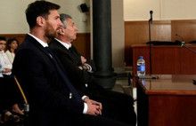 Messi hakim karşısında