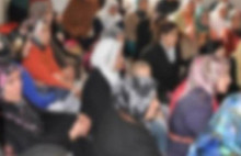 Bakımlı kızları para toplamaya göndermişler