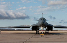 ABD Kuzey Kore'ye bombardıman uçağı gönderdi