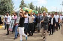 Milletvekileri terörist cenazesinde