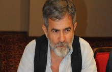 Ünlü gazeteciye aracında silahlı saldırı