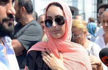 Vatan Şaşmaz'ın cenazesinde sürpriz isim