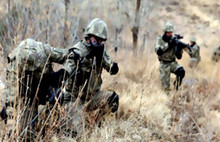 Karakola intihar saldırısı terörist öldü