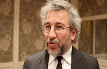 Can Dündar hakkında kırmızı bülten