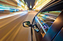 Hız limitini aşan sürücü yandı