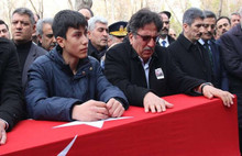 Şehit babası KHK ile işten atılmış