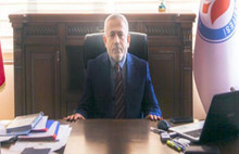 Rektörün torpili pes dedirtti