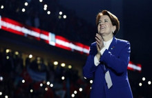 Meral Akşener'e davetiye yok