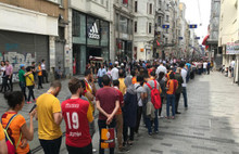 Şampiyon için kutlama kuyruğu