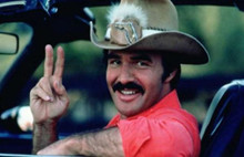 Efsane aktör Burt Reynolds hayatını kaybetti