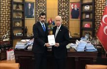 Ülkü Ocakları, Bahçeli'ye Nutuk hediye etti