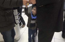 Annesi tarafından AVM'de terkedildi