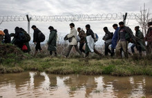 Yunanistan mültecileri Türkiye'ye geri gönderiyor