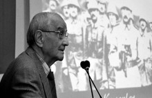 Prof. Mümtaz Soysal hayatını kaybetti