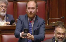 Meclis'te evlenme teklifi: Meclis Başkanı uygunsuz buldu