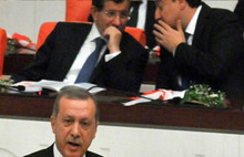 Babacan ve Davutoğlu'na sert sözler...