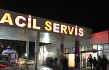 Uşak'ta bir adam elinde bebek beziyle sokak ortasında bayıldı