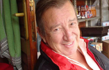 Uçurtmayı Vurmasınlar filminin usta yönetmeni Tunç Başaran hayatını kaybetti