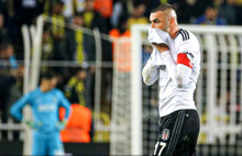 Burak Yılmaz'dan hakeme tepki: Gir sen oyna!